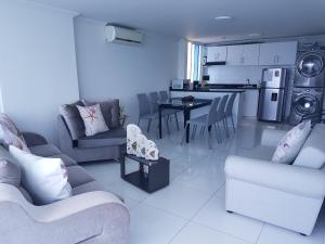 Espectaculares Vistas, Edificio Nautilus, Barrio El Laguito.