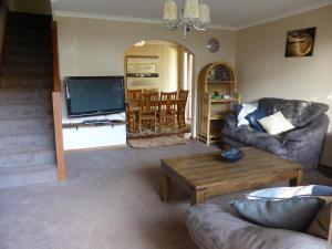 Glenelg North " Home Away From Home"