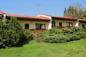 莱德柏瑞斯-兹里克邦果勒维悠碧特维尼酒店 - Chvalkovice