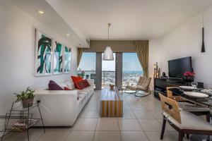 Neve Tsedek Tower-Amazing sea view Balcony-Parking