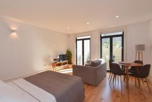 Oporto4all - Fontainhas (By Douro River)