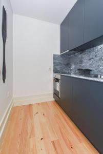 Oporto4all - Fontainhas (By Douro River)