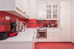 Designer & Luxurious, Business, One Bedroom Apartment in Top Central Sofia by Flat Mаnager