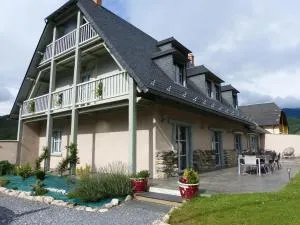 Les écuries de Lisa - Gîte de groupe 16 personnes - 卡代阿克