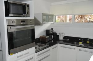 Linda Bay Beach & Resort Spa