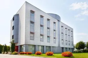 Hotel Senator - Bussero