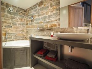 Appartements La Nuit Saint Georges : photos des chambres