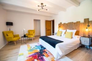 B&B / Chambres d'hotes La Bastide des Bourguets Adults Only, Mont Ventoux : photos des chambres