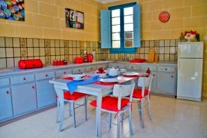 Vintage Apartment VI Xlendi