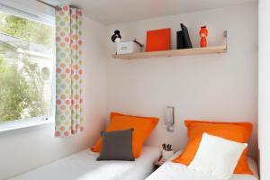 Campings CAMPING & SPA CAP SOLEIL : photos des chambres