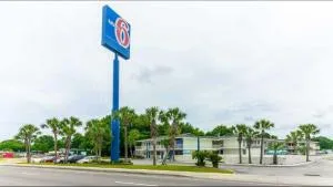 Motel 6 - Pensacola West - 米尔顿