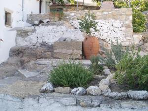 Ostrias House