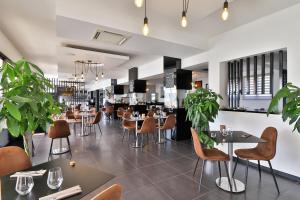 Hotels Hotel & Restaurant Perla Riviera : photos des chambres