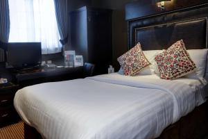 Standard Double Room room in Best Western Eglinton Arms Hotel