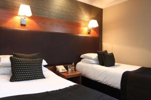 Standard Twin Room room in Best Western Garfield House Hotel