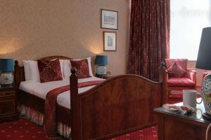 Double Room - Main House room in Best Western PLUS Grim's Dyke Hotel
