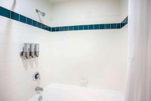 1 King and 1 Queen Bed, One-Bedroom Suite, Non-Smoking room in Azure Hotel&Suites Ontario Trademark Collection by Wyndham