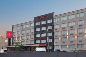 Ramada Plaza by Wyndham Montreal - Dorval