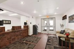 斯威夫特卡伦特速8酒店 - 斯威夫特卡伦特