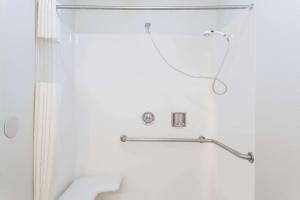 Upper Lake Inn & Suites