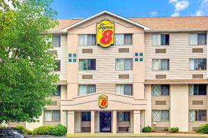 Super 8 by Wyndham Stamford/Ne..