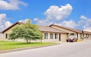 Super 8 by Wyndham Valentine NE - Winner