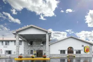 Super 8 by Wyndham Gallipolis Pt Pleasant Area - 亨廷顿