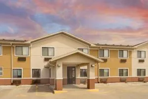 Super 8 by Wyndham Fond Du Lac - Ripon