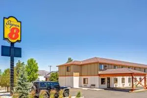 Super 8 by Wyndham Carson City Lake Tahoe - 弗吉尼亚城
