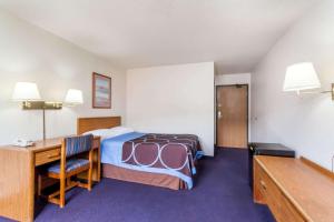 Standard Double Room - Non-Smoking room in Super 8 by Wyndham Sidney NY