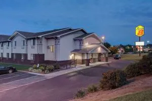 速8克里斯蒂安/布莱克斯堡地区汽车旅馆 - Floyd