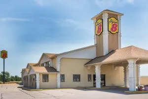 列克星敦速8汽车旅馆 - 阿尔马