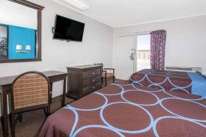 Double Room with Two Double Beds - Non-Smoking room in Super 8 by Wyndham Lubbock Civic Center North