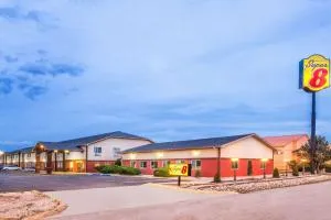 Super 8 by Wyndham Grants - غرانتس