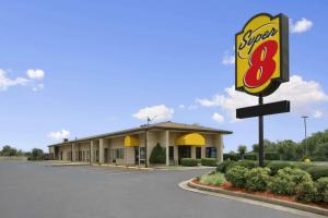 Super 8 by Wyndham-Tupelo Airport