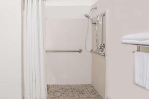 Deluxe Double Room with Two Double Beds - Disability Access - Non-Smoking room in Super 8 by Wyndham Camp Springs/Andrews AFB DC Area
