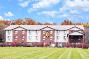 Super 8 by Wyndham Richfield Cleveland - Richfield