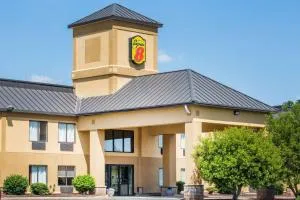 Super 8 by Wyndham Piedmont Greenville Area - Easley
