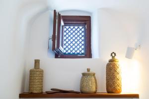 Reflection Cave House