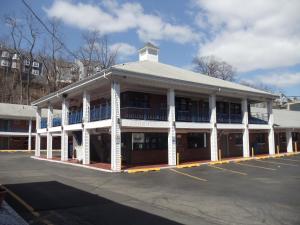 Double Room with Two Double Beds - Smoking room in Days Inn by Wyndham Elmsford