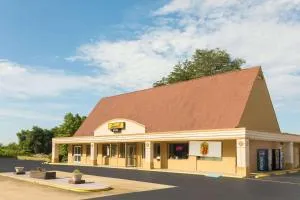 阿什维尔机场速8酒店 - 弗莱彻