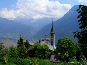 Three-Bedroom Chalet room in Tschuggen 75