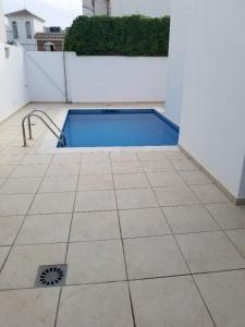 Superior family town centre villa close to beach in peaceful residential zone