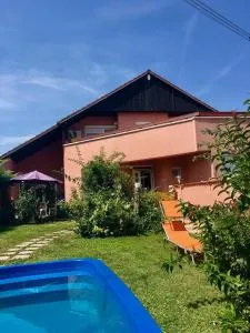Balatonalmádi Apartmanház - Lucernás