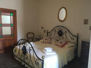 VIA ROMA 131, Kylix