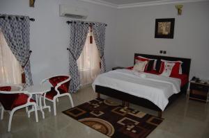Nue-Crest Hotels & Suites - 4hvězdičkové hotely ve městě Enugu