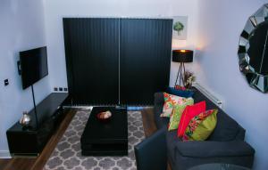 MODERN 2 BEDROOM APARTMENT