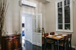 # Alegra Apartment , 10mtrs from VENIZELOU Metro Station