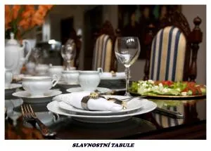 Harmony Hall - Praskačka