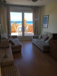 Tarifa Beach apartment with ocean views and pool